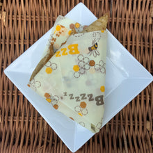 Load image into Gallery viewer, Beeswax Wraps - Re-usable, biodegradable and stylish (3 Pack)
